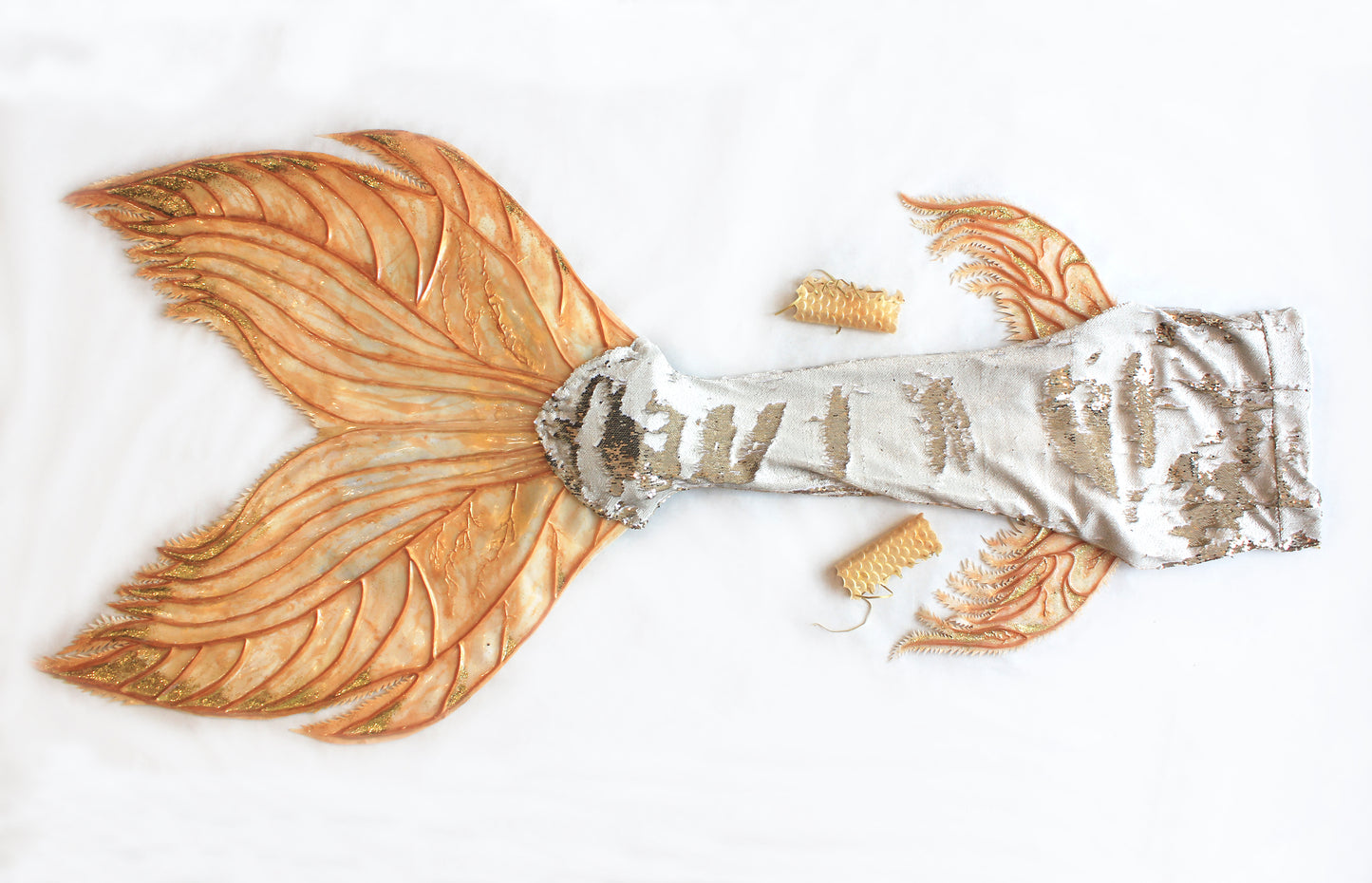 Professional hybrid mermaid tail in sequins and silicone, caudal fin completely in silicone (dragon skin)