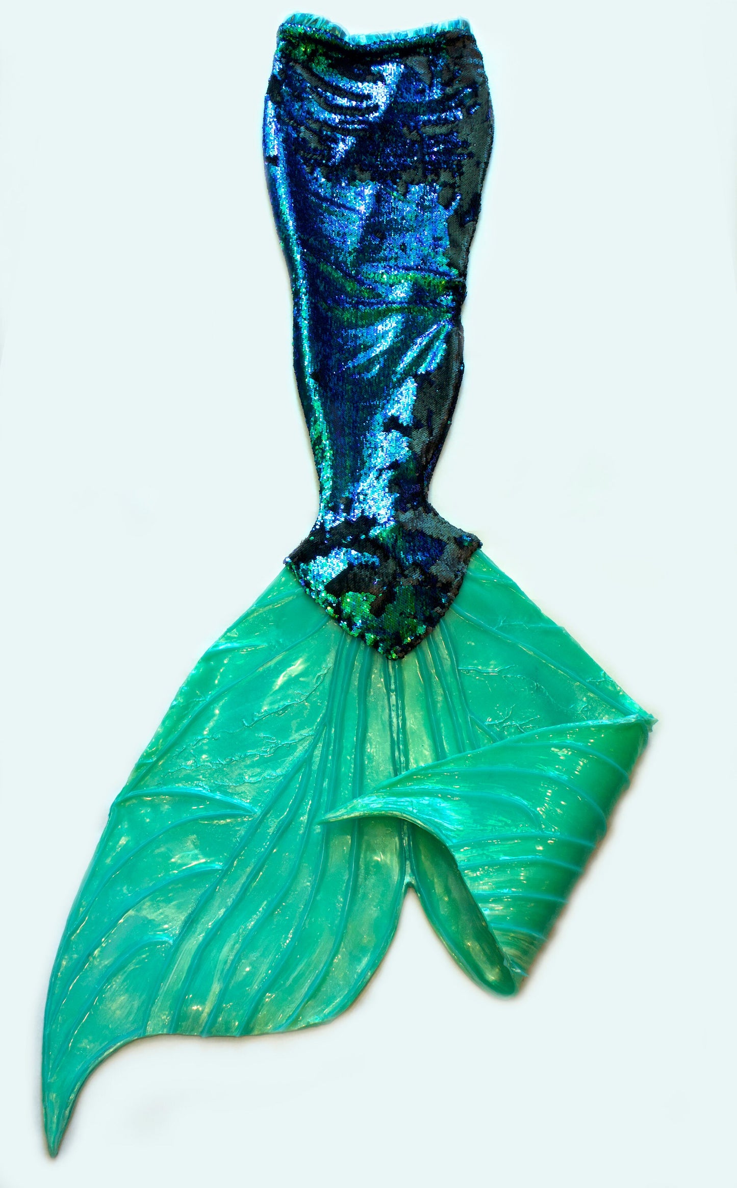 Professional hybrid mermaid tail in sequins and silicone, caudal fin completely in silicone (dragon skin)