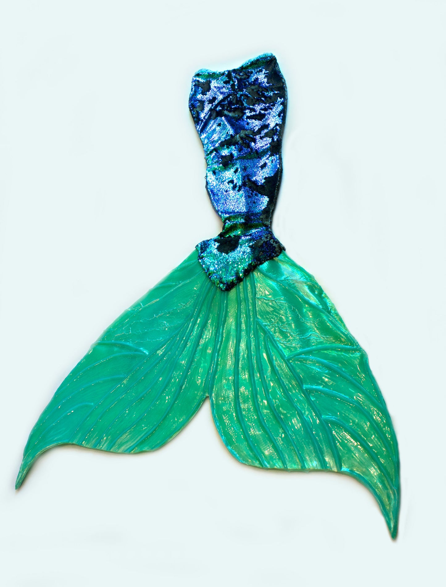 Professional hybrid mermaid tail in sequins and silicone, caudal fin completely in silicone (dragon skin)
