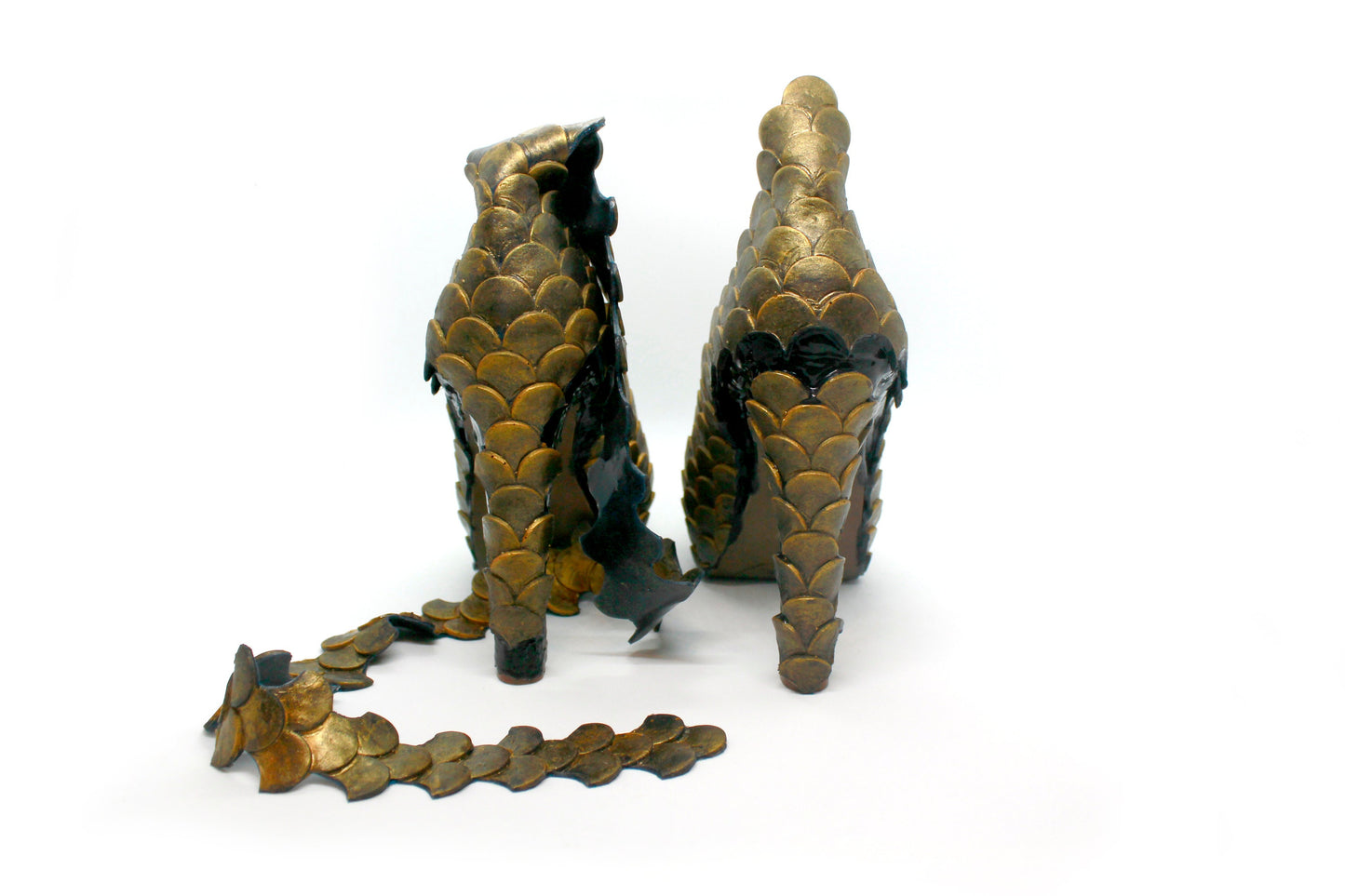 Shoes / High heels, covered with gold and black silicone, fish scales / mermaid / dragon!