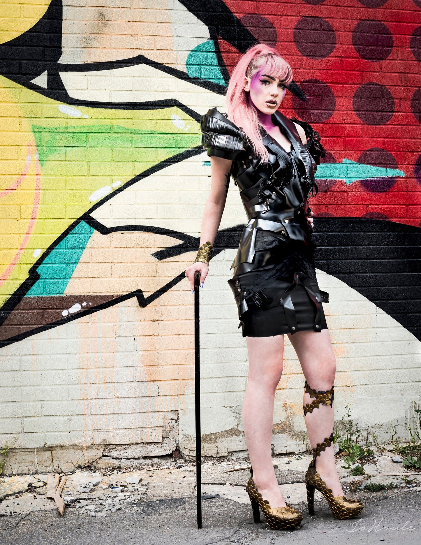 Shoes / High heels, covered with gold and black silicone, fish scales / mermaid / dragon!