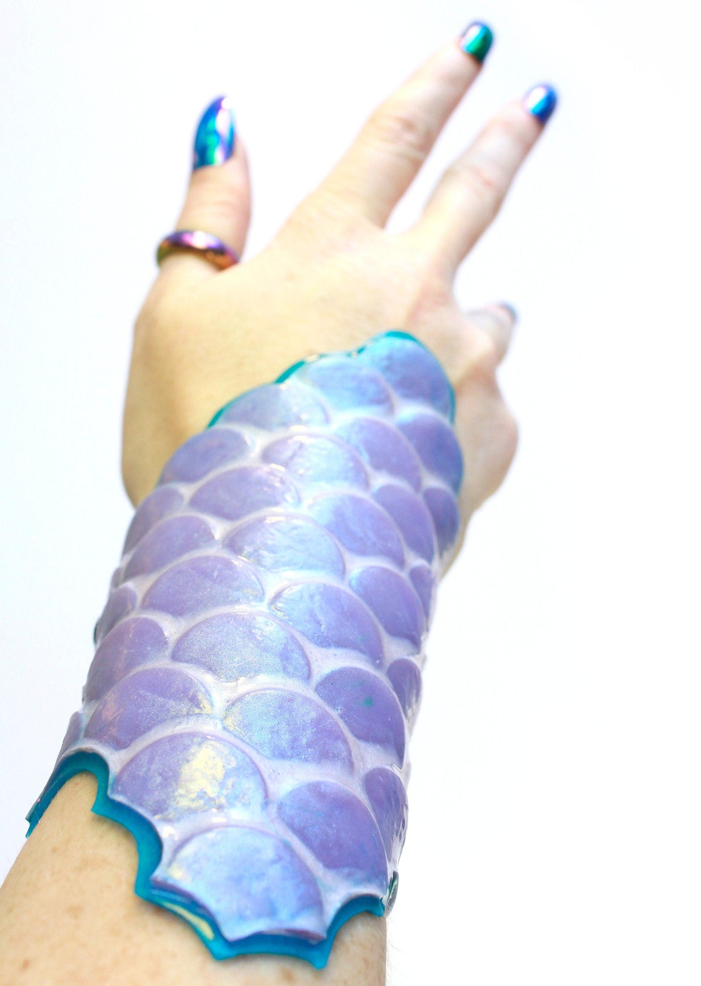 Mermaid scale bracelet, fish scales, silicone, unicorn, jewelry, accessory, waterproof, adaptable, resistant, Christmas gift