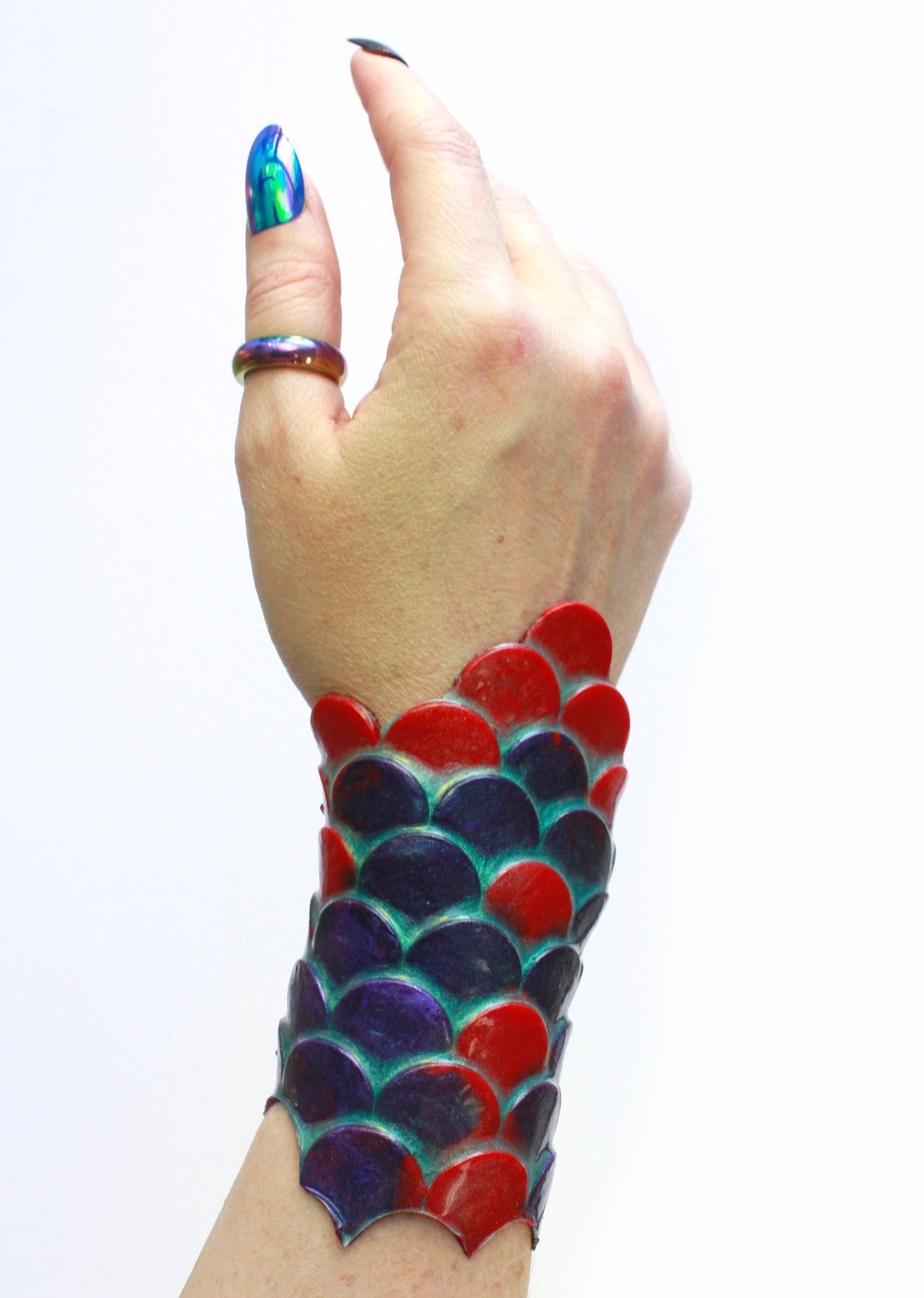 Mermaid scale bracelet, fish scales, silicone, Night of Christmas, jewelry, accessory, waterproof, adaptable, resistant, Christmas gift