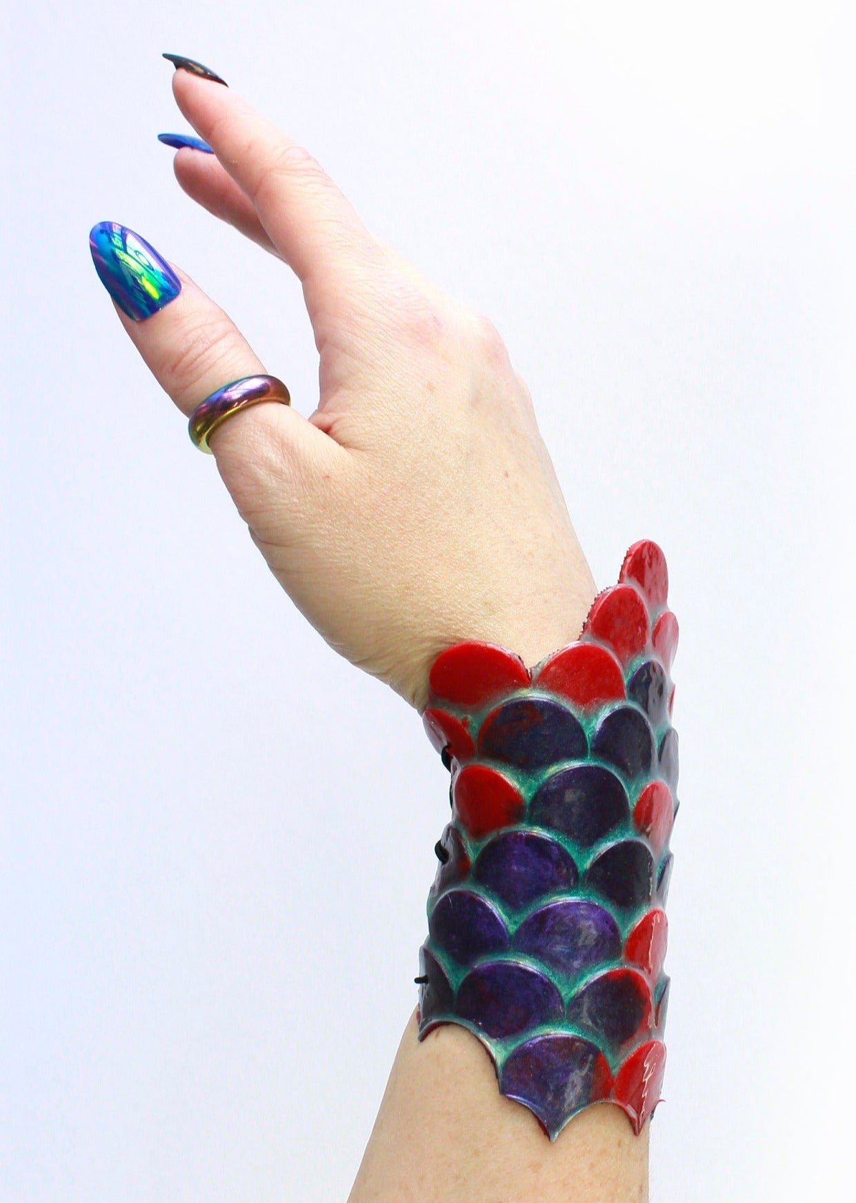 Mermaid scale bracelet, fish scales, silicone, Night of Christmas, jewelry, accessory, waterproof, adaptable, resistant, Christmas gift