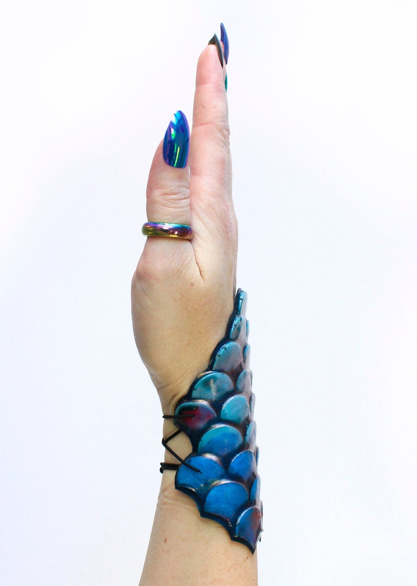 Mermaid scales bracelet: The Volcano of Water