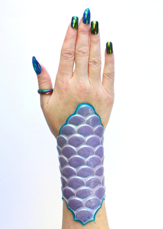 Mermaid scale bracelet, fish scales, silicone, unicorn, jewelry, accessory, waterproof, adaptable, resistant, Christmas gift