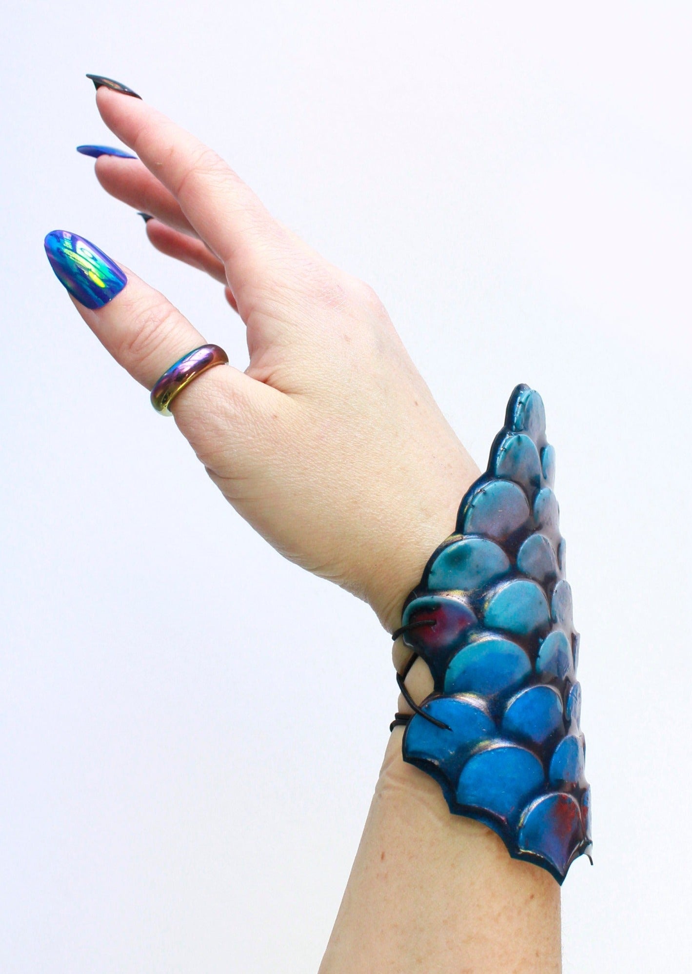 Mermaid scales bracelet: The Volcano of Water