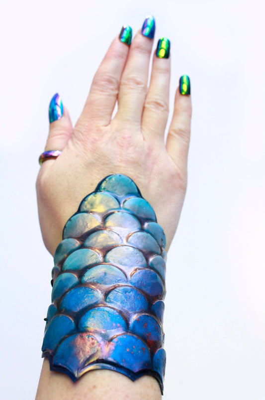 Mermaid scales bracelet: The Volcano of Water